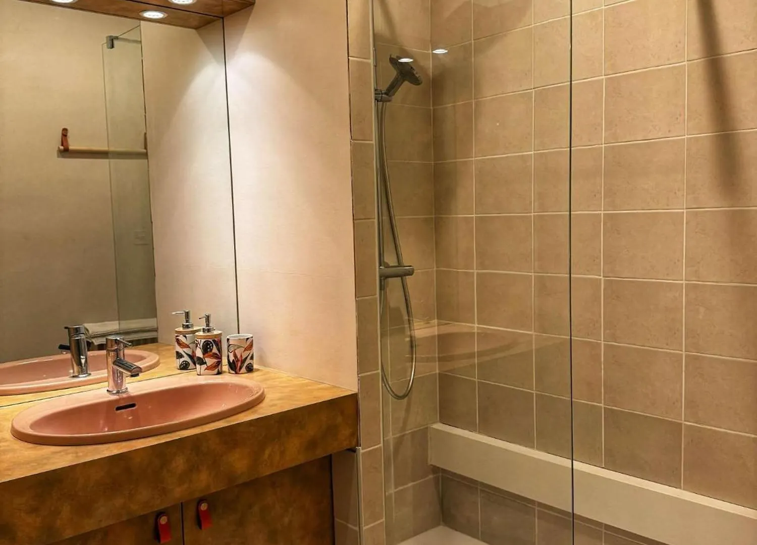 Le Seventie'S Apartment Millau